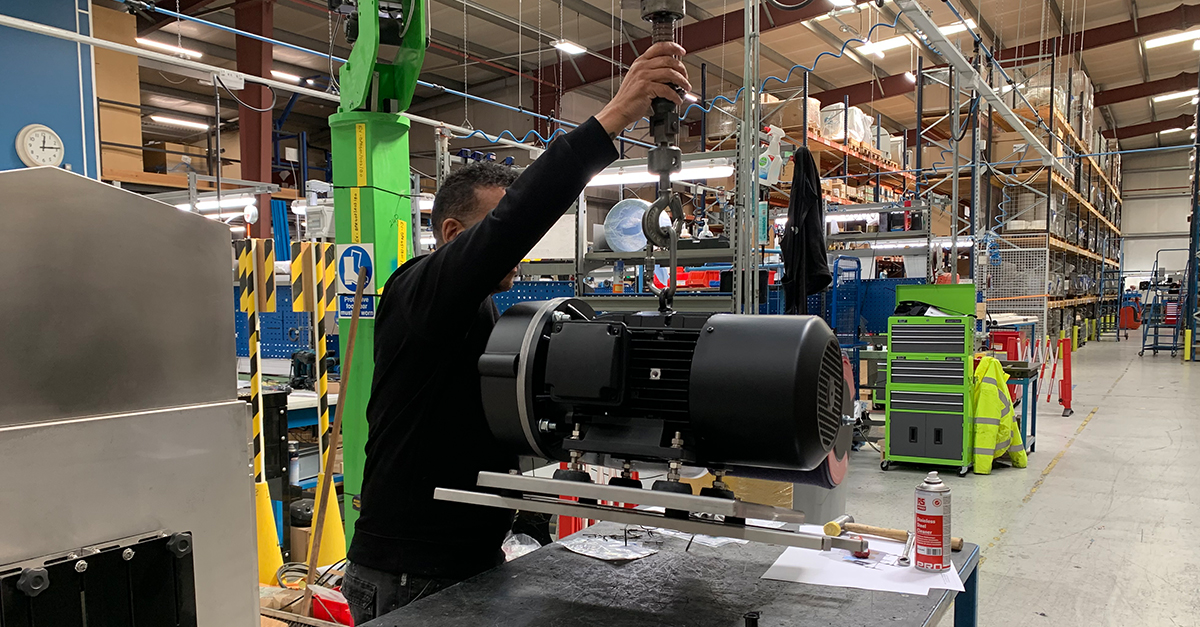 AirControl1969's tweet photo. This week we would like to introduce our colleague Ivan Henry, a specialist in building enclosures for our range of food and beverage drying solutions. The whole assembly usually takes him a day to complete. https://t.co/8bNZjioMe4 https://t.co/zuAV0EhORt