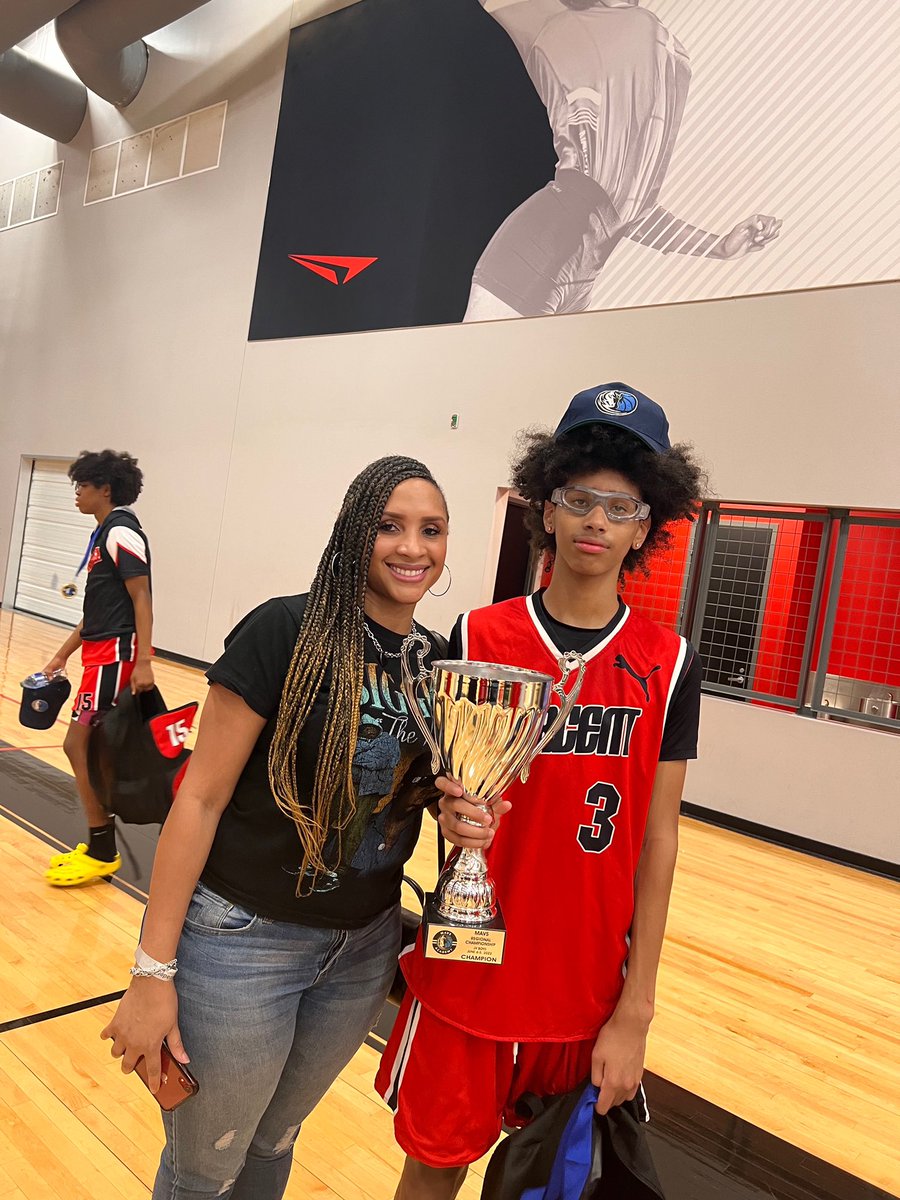 jadengoudeau's tweet photo. MVP 🏆 Let’s keep getting these W’s 1ne Percent! #Undefeated @MavsOffCourt @PRO21GE @rashad_jeff @Mo_Shabazz7 @paulandrewsii https://t.co/S71pBYA8VD