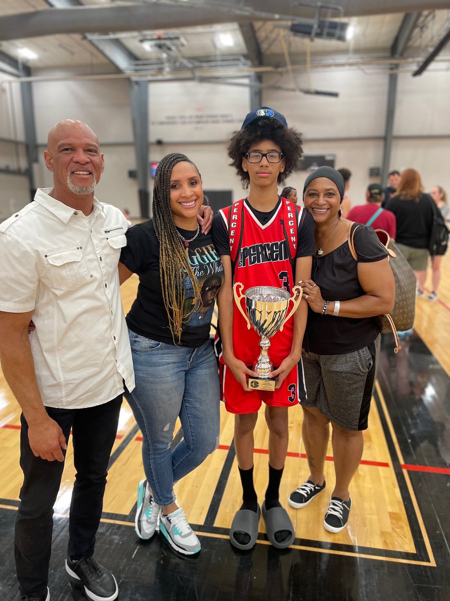 jadengoudeau's tweet photo. MVP 🏆 Let’s keep getting these W’s 1ne Percent! #Undefeated @MavsOffCourt @PRO21GE @rashad_jeff @Mo_Shabazz7 @paulandrewsii https://t.co/S71pBYA8VD