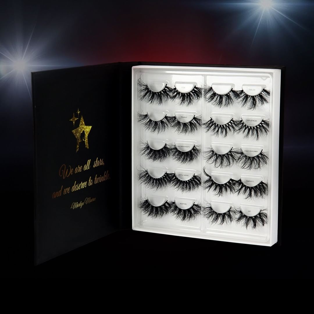 lash_hollywood's tweet image. The Jet Setter Lashbook includes 10 pairs of lashes for cosplay, fancy dress, Halloween, festivals, or parties.

Lightweight, flexible, easy to apply, soft, and long-lasting.

Daily or special wear. Visit hollywoodlash.com 🛍

#realminklashes #beautylashes #hollywoodlash