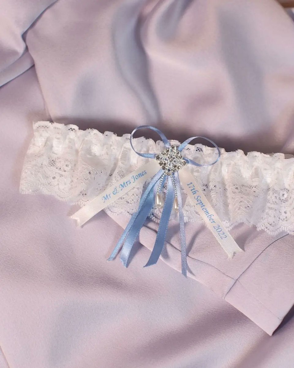 The perfect garter for your big day. <a href="/GarterMeGood/">Garter Me Good</a> make personalised garters, handmade with your names and #wedding date 📅 so that you can cherish it for years to come 💙 Find your dream garter on Emporella emporella.com/personalised-w…

#EarlyBiz #bridetobe #Garter #weddingday #bride