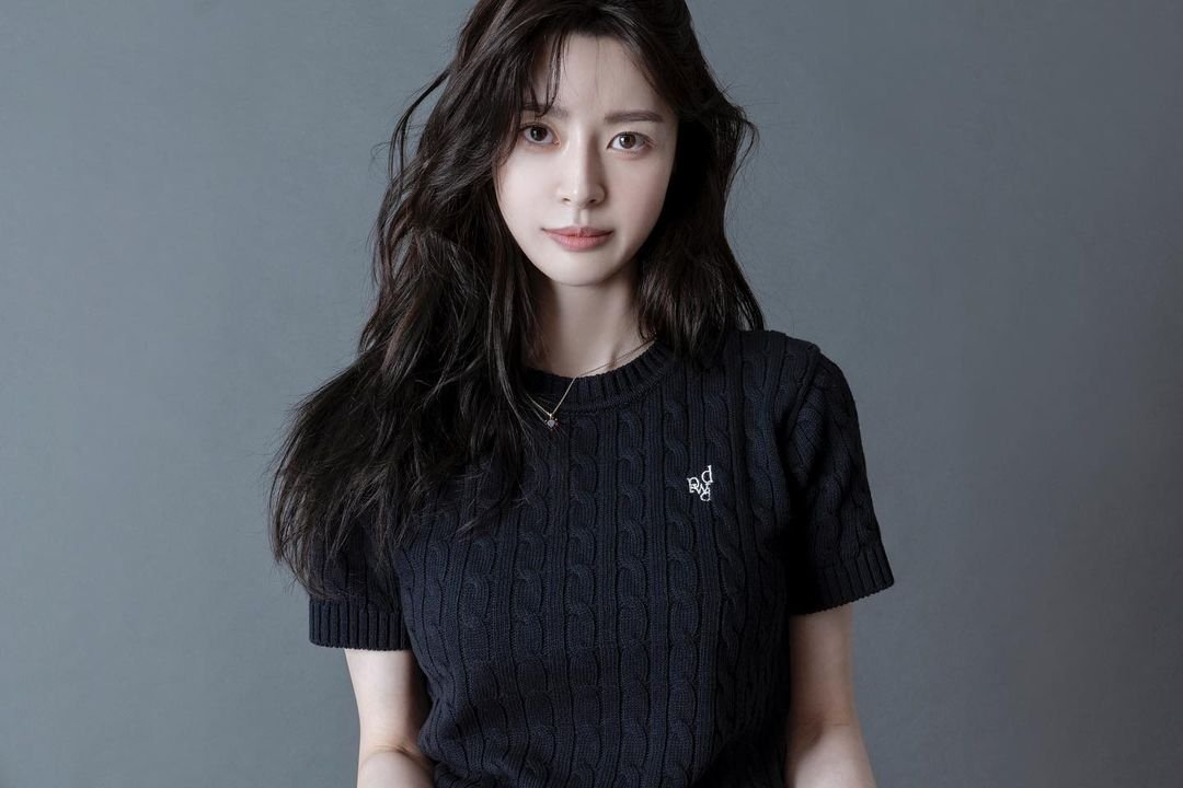 sanghak70's tweet photo. 220607 권나라 인스타그램 (@hv_nara)
권나라. 이번에는 셀린느 가방 모델인가요?
Is Kwon Nara a CELINE Bag Model this time?
#헬로비너스 #hellovenus #hv_nara @hv_nara #권나라 #KwonNara #권아윤 #KwonAyoon #씨제스 #Cjes #씨제스타그램 #Cjestagram
#셀린느 #Celind https://t.co/vt2nNZHnRt