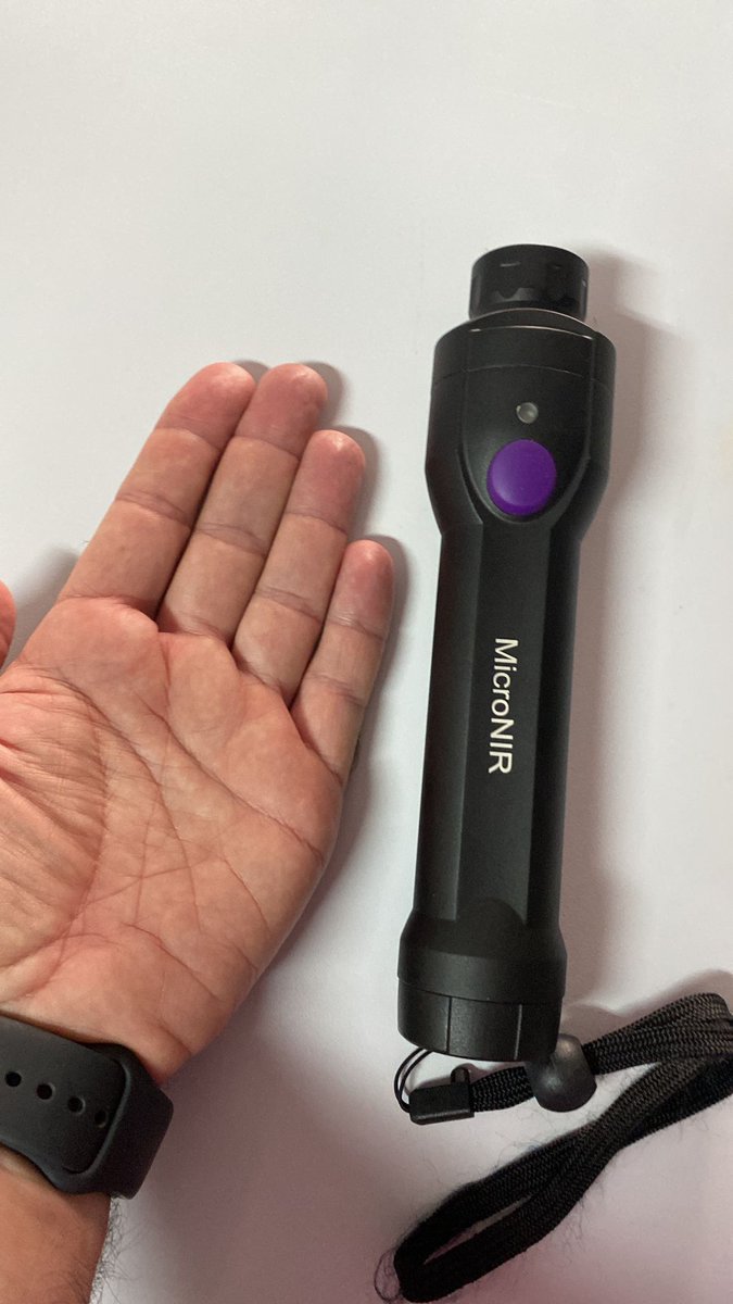 olivebreeding's tweet photo. Testing portable #MicroNIR instrument for quality evaluation of olive fruits and olive oil. Many potential useful applications !!! https://t.co/oUZ6j6O1mG
