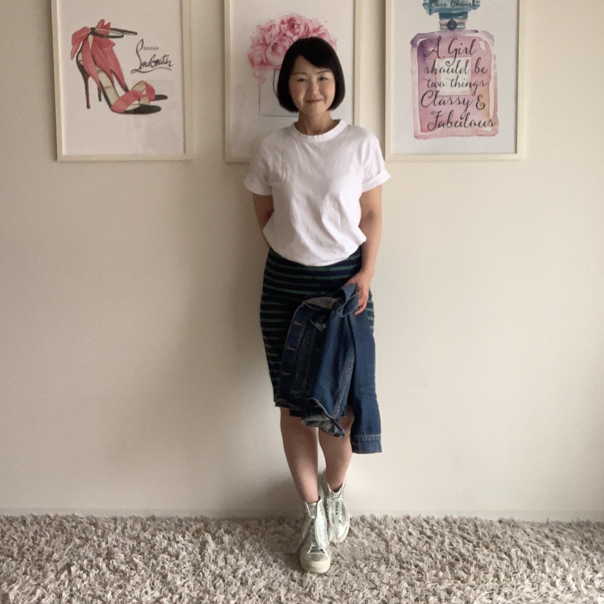 omenterprise's tweet photo. 本日のコーデ♪

朝から力仕事でしたので、
汚れても大丈夫で、
動きやすいやーつにしました☺️
風があったので
デニムジャケット羽織りました。

⭐︎Cloth:
Jacket: #macphee
T-Shirt: #GU(men’s)
Skirt: #Dressterior
Shoes: #Rucoline

⭐︎Perfume:
#SalvatoreFerragamo: #EMOZIONE https://t.co/1Qr0IZORlG