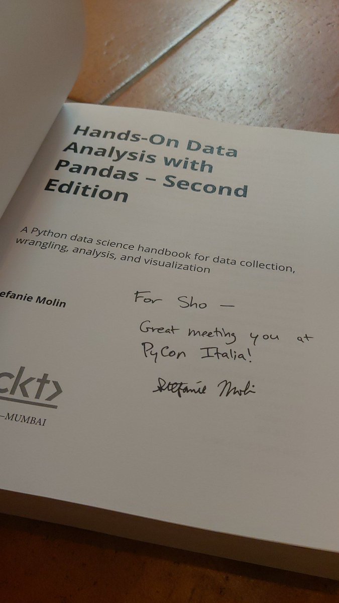 shoyip's tweet photo. also huge thanks to @StefanieMolin for the great workshop on #dataviz w/ #pandas, #matplotlib, #pyplot and #holoviz and for the very kind gift 😍 to better code! https://t.co/6zWjX4Ozwo