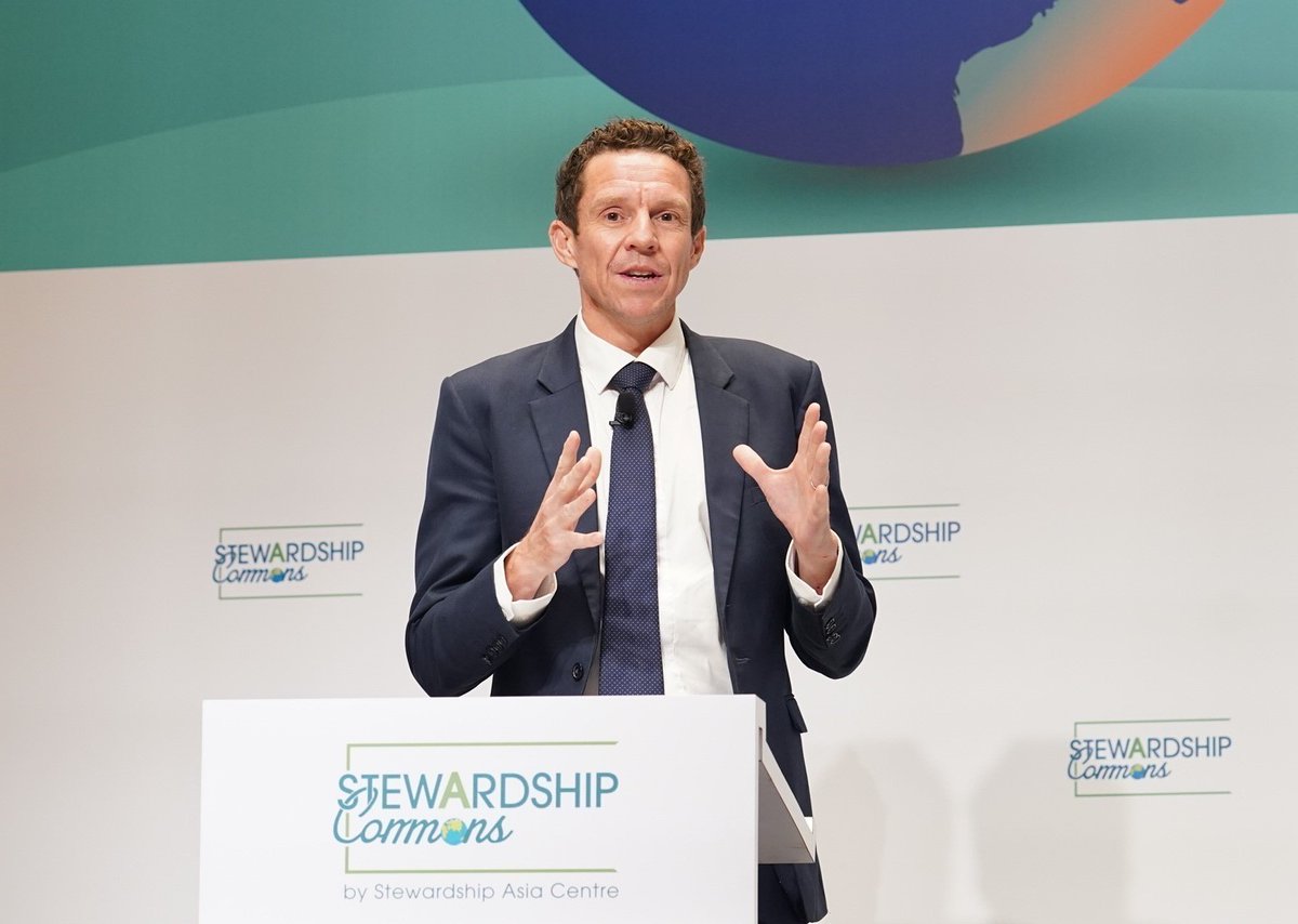 StewardshipAsia's tweet photo. Dr @fraserkthompson, @AlphaBetaTweets, presented evidence for the business imperative to pivot towards a nature-positive economy, the need to go beyond climate change, and to think more holistically about business and industry risks at Stewardship Commons 2022. #ecosperity https://t.co/0t7lSTFPYM