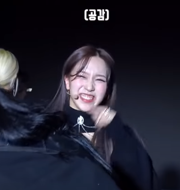 mndhtw's tweet photo. No context just mina  #MINA #미나 #ミナ @JYPETWICE https://t.co/6MBVbvWGBT