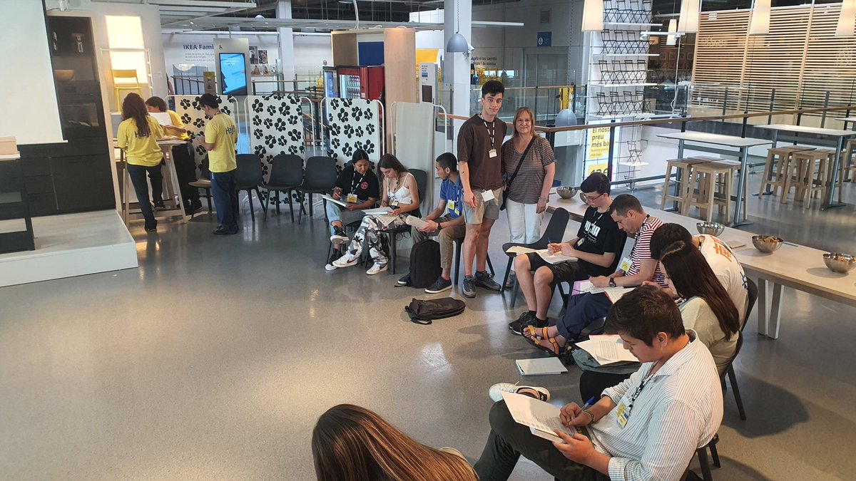 Estem a #Ikea per iniciar la primera promoció en <a href="/fpdualCAT/">FP dual Catalunya</a> al Vallès occidental.