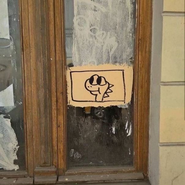 9.59;
 Düne göre çok daha güzel bir sabah. Modunuzu yükselten ve size iyi gelen insanlarla konuşunca başınıza meteor da düşse fazla umrunuzda olmuyor.