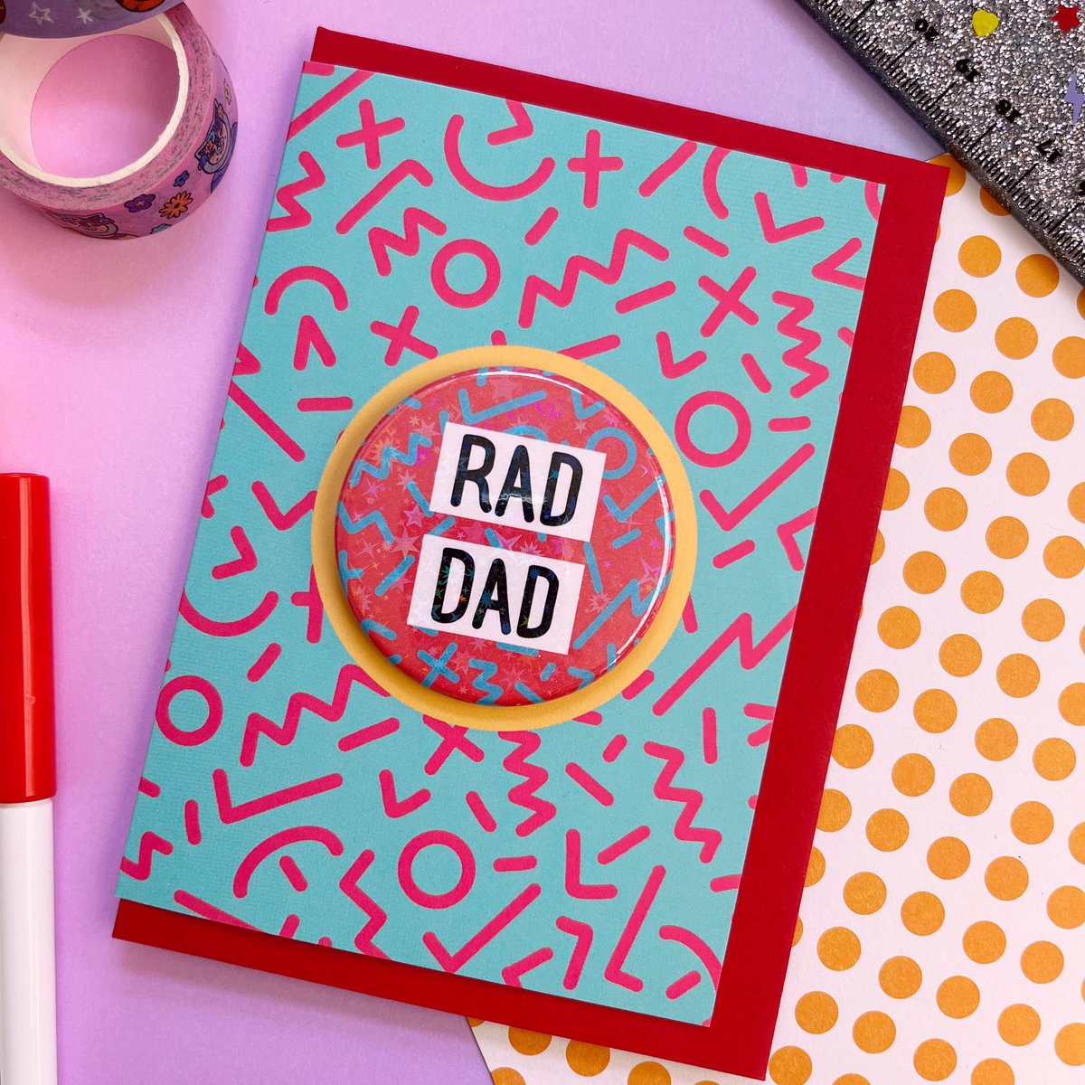The perfect card for the RAD DAD in your life!

Give them a card with a lovely big badge they can wear all day so everyone knows how awesome they are! 😄