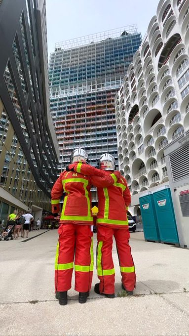 sdis84's tweet photo. #FireXTrem : 10 #pompiers84 issus des centres de secours de #VaisonlaRomaine, #Malaucène, #ValléeduRhône, #Camaret et #Avignon ont relevé le défi. Mention spéciale au binôme féminin de Malaucène pr leur 2ème position et au binôme masculin d’Avignon pr leur 8ème position💪👏👏 https://t.co/EDWYQMKyCb