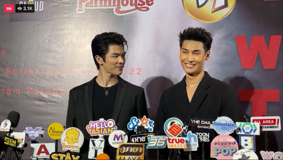twit_sweetz's tweet photo. #KPWorldPress เห็นบางคนก็ด่าเหนือเมฆกันเกิ้นนน ใจเย็นเด้อสู เค้าอาจจะมีเทปบันทึกการเเสดง��็ได้ คิดนอกใจแค่เบาๆก็พอสงสารทั้งค่ายทั้งลูกๆของเราถ้ามาอ่านเจอ พี่ปอนด์เค้าบอกอยู่ว่าสกิลของแต่ละคนเริ่ดเกินกว่าจะมีงานไก่กา ปล.วันนี้โปสวยมากกกก #KinnPorscheTheseriese https://t.co/vAhuqfz0UT