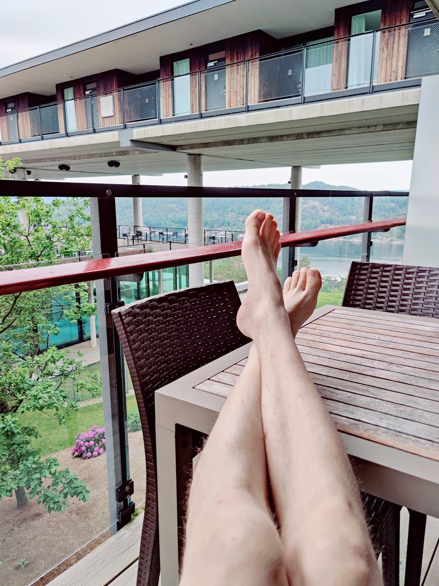 eltjovg's tweet image. Good morning Norway! Lovely morning here at the venue for the @CUGNorway  #CUGtech spring event. @Logitblog and myself will be hosting a session on user experience and Teams in Virtual Desktop environments on Thursday.