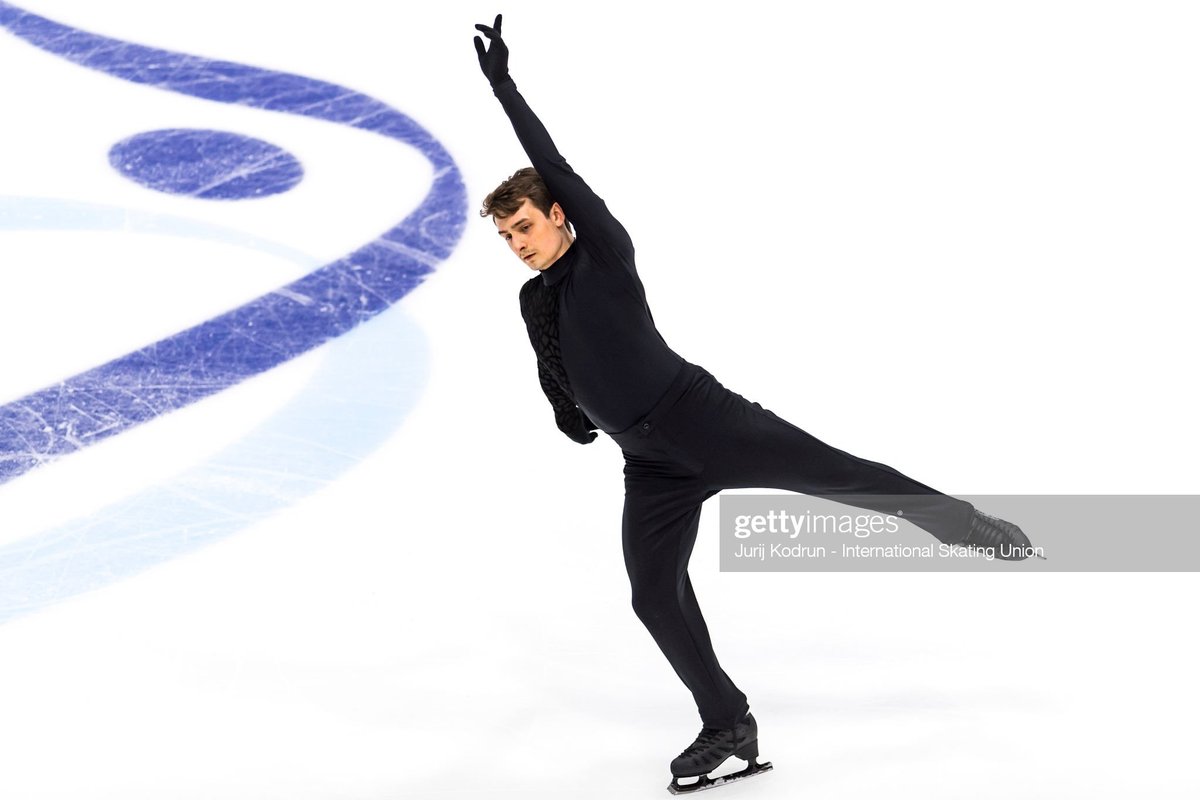 goldenskate's tweet photo. Happy Birthday 🎂 to Great Britain's 🇬🇧 #GrahamNewberry — The 3X National 🥈! The 24-year-old from London earned all new personal bests at 2022 #WorldFigure 👏🏻 He is into fitness 💪🏃‍♂️ and enjoys gaming 🎮 and anime 📷 2021-22 SP "Torture" by #LesFriction #FigureSkating https://t.co/MwI9StOsrb