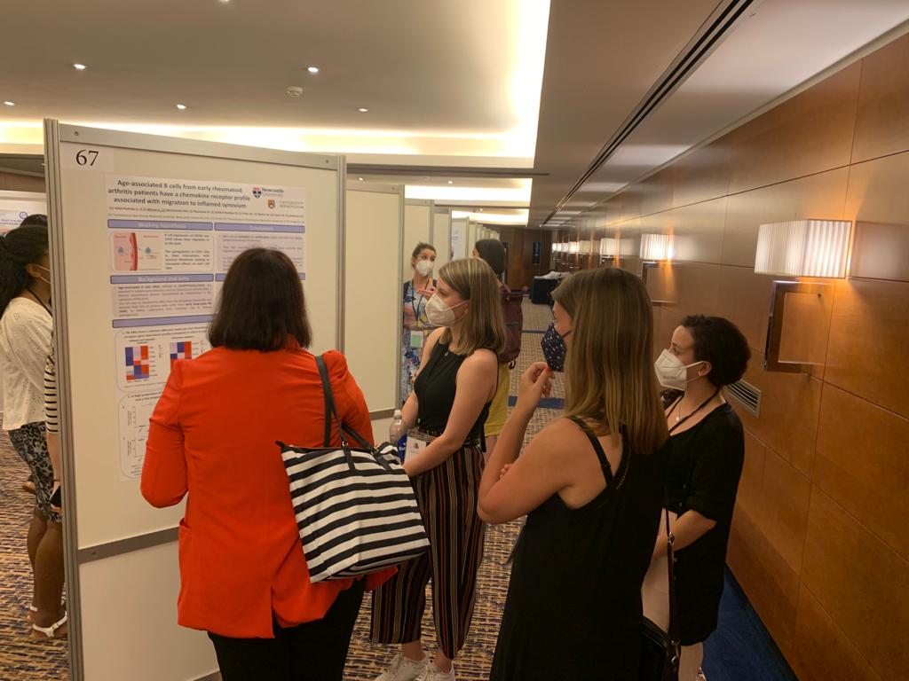 Students presenting posters at WCI, well done to all! @ICVS_UoB <a href="/McGettrickLab/">Helen McGettrick</a>