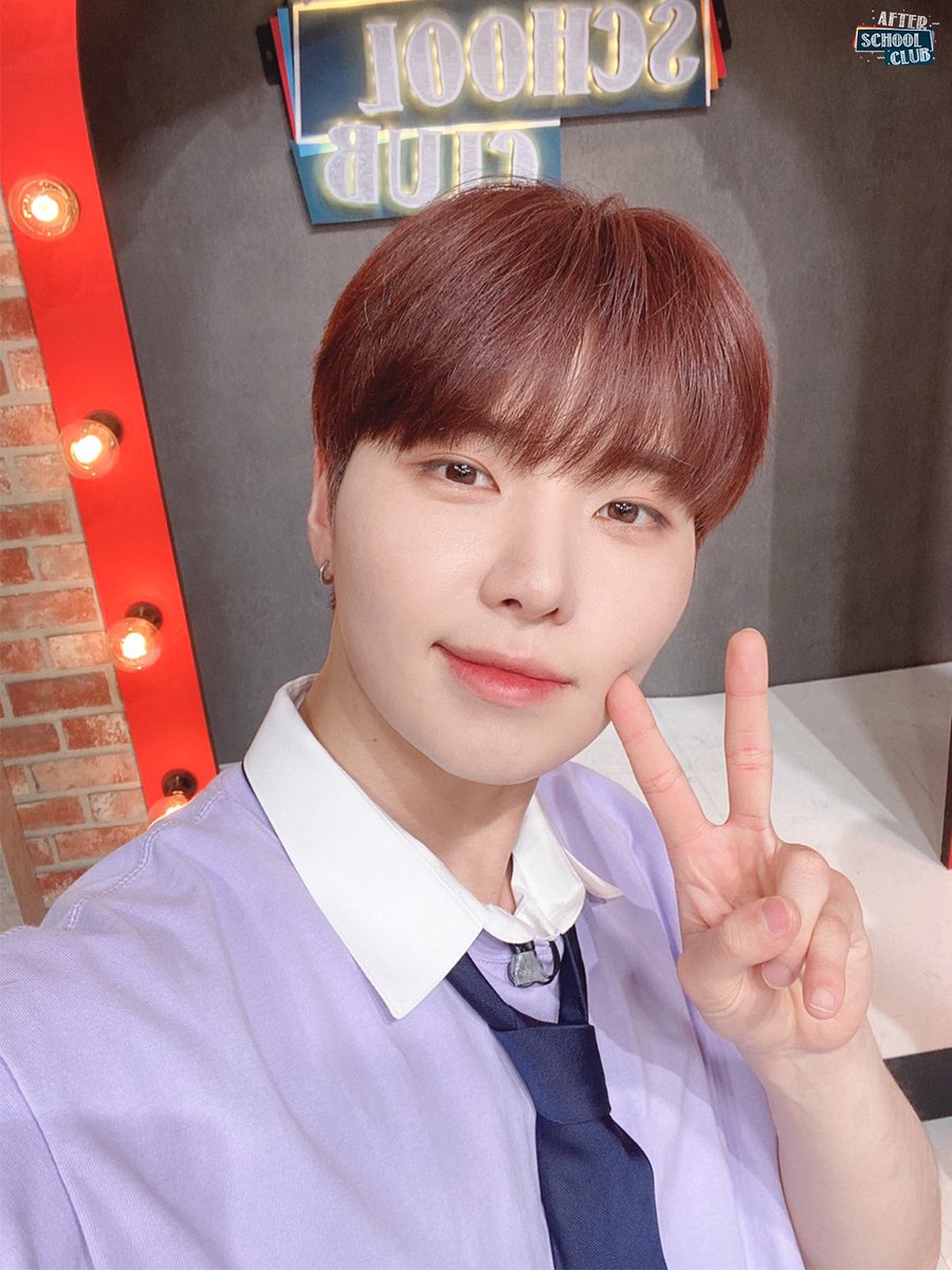 arirang_ASC's tweet photo. [MC]
⠀
포도 한 송이 두 송이 세 송이🍇
오늘도 함께해서 행복했던 MC즈💜
다음 주에도 말랑말랑한 모습으로 만나요🫶🏻
⠀
@jiminpark07 @CRAVITYstarship @TO1_offcl https://t.co/MfGl7S5rtS