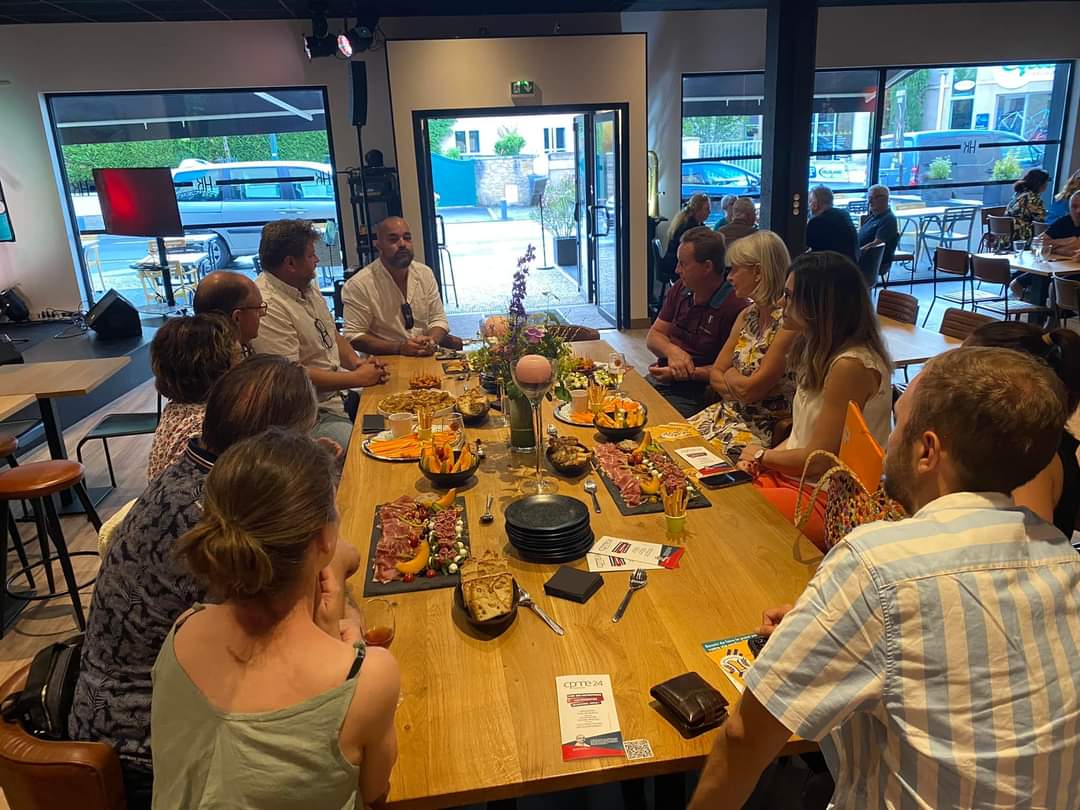 📷 AFTERWORK 2022 #2 📷

👉 Retour en image sur le second afterwork de 2022 organisé par la CPME Dordogne, chez Hel's Kitchen Sarlat ! 

Nous remercions l'ensemble des adhérents présents ce jeudi-soir, au coeur de la terre sarladaise ! ✨

#afterwork #cpme #pme #entreprise