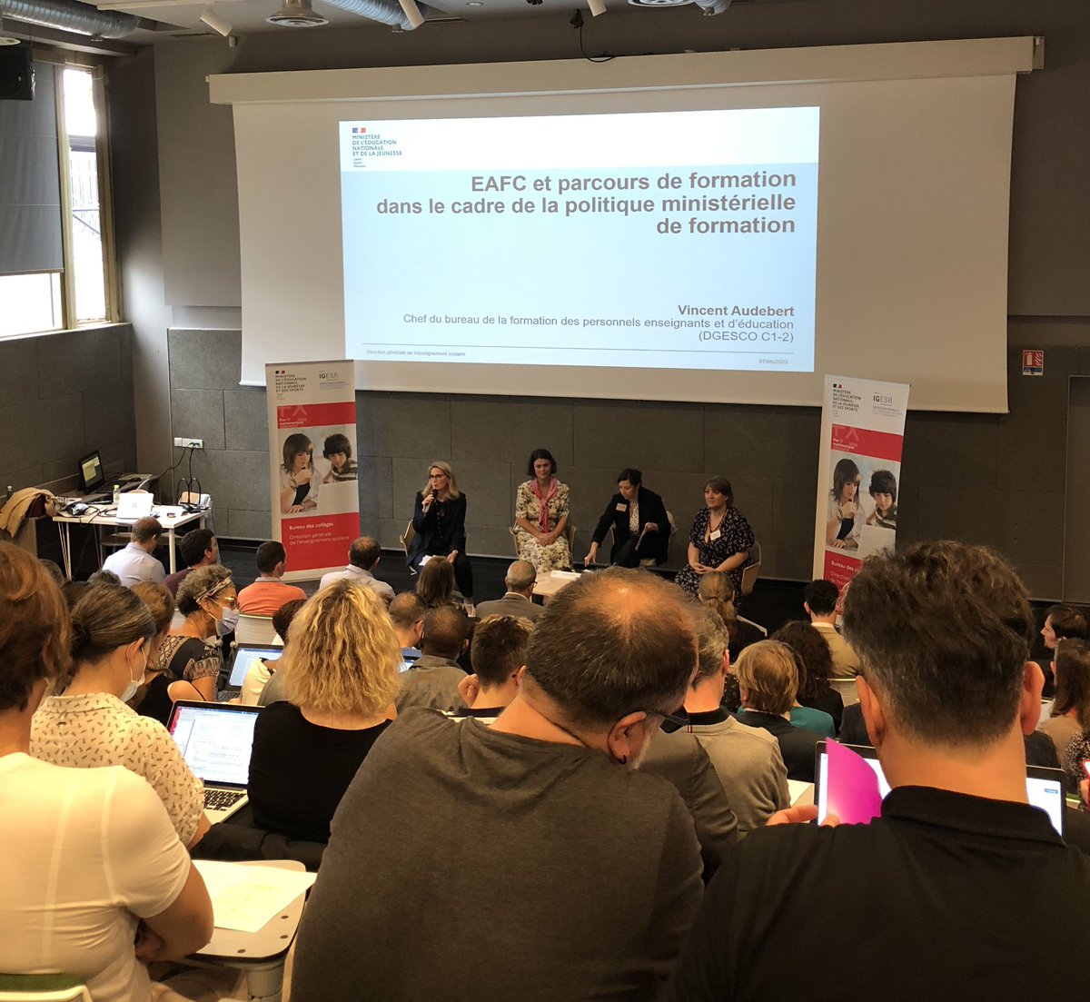 Sophie_RBN's tweet photo. #PNF #PlanCollege après 2 ans en visio la dernière journée du #PNF se fait enfin en présence au #LyceeValDeBievre https://t.co/Q716OIsP0Z