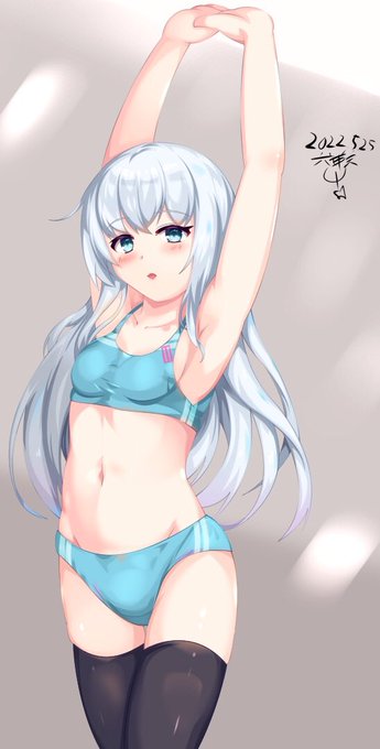 響ちゃんとかけっこ
🧢「司令官が勝ったらなんでも
言うこと聞いてあげるよ。」
#艦これ #響 