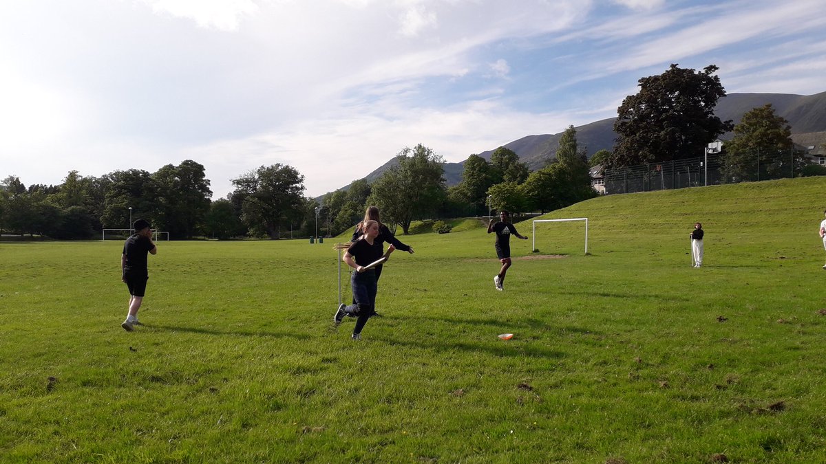 KeswickLbh's tweet photo. Rounders in the evening sunshine last night @KeswickSchUK #iloveboarding https://t.co/b6kCIV466F