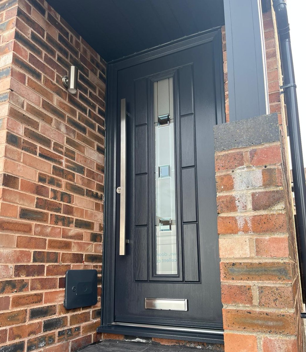 GhwWindows's tweet photo. Lovely full house installation of windows and composite doors in Dark Grey

#windows #doors #compositedoors #greywindows #greyfrontdoors #homerenovation #homeinspiration https://t.co/ENs8Zbcp9I