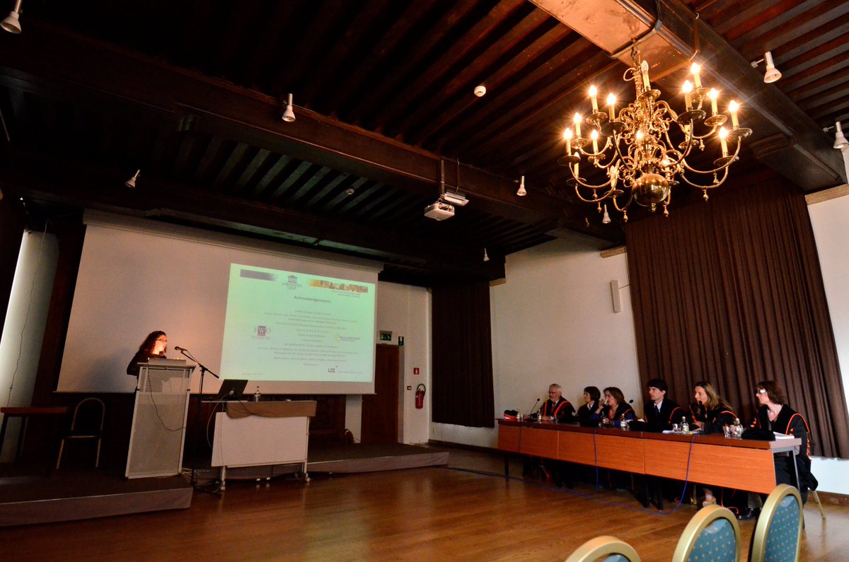 Line Caes tweet media