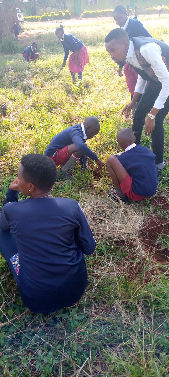 Educating children about the threat of climate change Yesterday at Jamuhuri primary school in Thika. 
No climate education means No climate solution. We  strongly believes that children can lead the change. <a href="/FidelisGreatM/">THE PERSPECTIVE 🇰🇪</a>
<a href="/chebetBernadet1/">@chebet Bernadatte</a>
<a href="/gorffly254/">Gorffly mokua🇰🇪</a>
#WorldEnvironmentDay