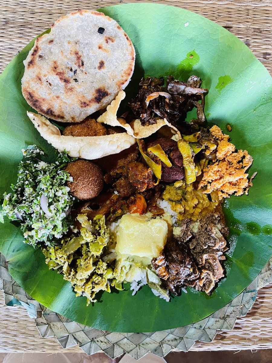 I normally do not post food (specially during this difficult time). However this is to appreciate and promote already suffering local business due to lack of tourists. If you are passing Polonnaruwa and looking for Authentic Sri Lankan food, then 'Priyamali Gedara' is your place.