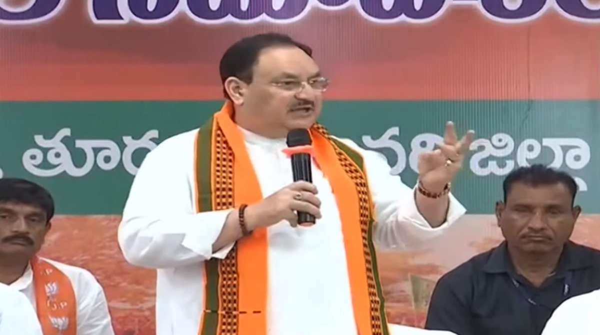 BJP4India's tweet photo. महिला सशक्तिकरण, युवा सशक्तिकरण, दलित और आदिवासी सशक्तिकरण और गरीबों के सशक्तिकरण के कारण ही आज भारत लगातार आगे बढ़ रहा है।

सबको स��ान अवसर मिले, सबको मुख्यधारा में आने का मौका मिले ये वातावरण बनाने का काम आदरणीय प्रधानमंत्री जी ने किया है।

- श्री @JPNadda https://t.co/ZWQPbaTiz2