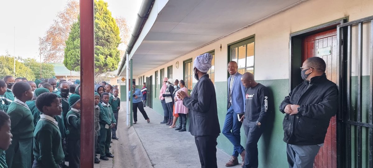 GCIS_KZN's tweet image. As part of Child Protection Week activities, @kzndsd, @LifeLinePMB, @EndumeniLM and other stakeholders are today at Emphathi Primary School in Dundee to engage children about issues of child abuse, cyber bullying and drug abuse.
#ChildProtectionWeek2022