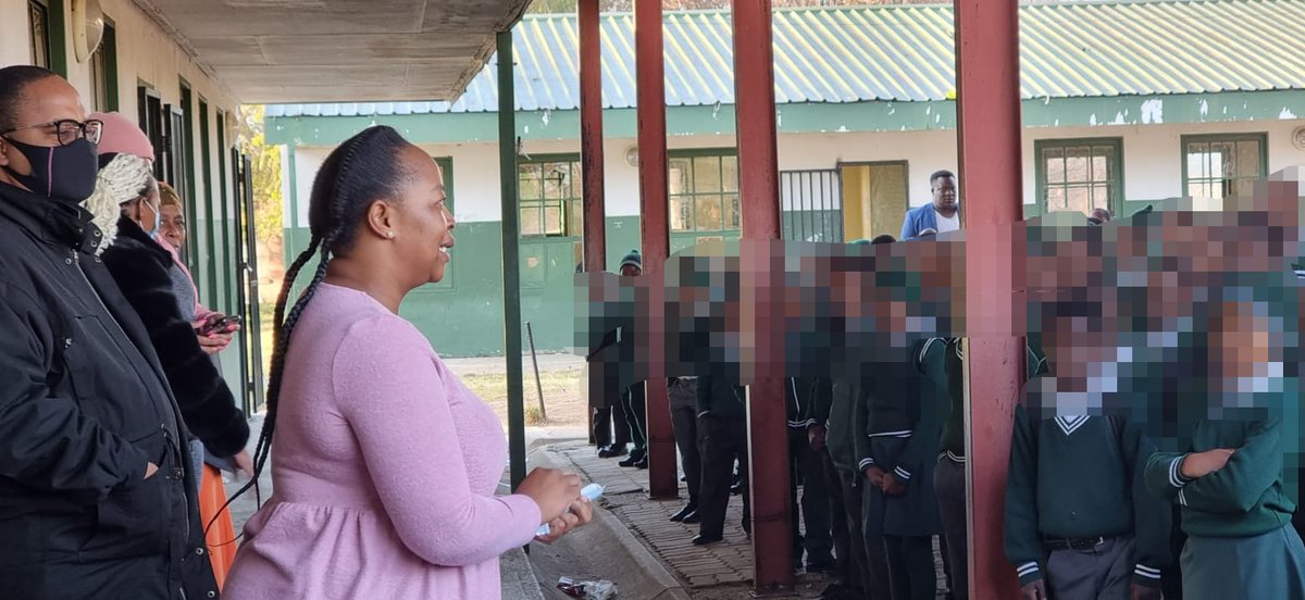 GCIS_KZN's tweet image. As part of Child Protection Week activities, @kzndsd, @LifeLinePMB, @EndumeniLM and other stakeholders are today at Emphathi Primary School in Dundee to engage children about issues of child abuse, cyber bullying and drug abuse.
#ChildProtectionWeek2022
