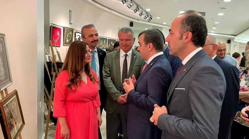 CaycumaHEM's tweet photo. Sergimizin ilk gününden kalan güzel anılar. Bugün sergimiz 21:00'a kadar açıktır. Bekleriz.
@tcmeb @yilmaznazif @sdulger43 @mebhbogm @hayatboyuailesi @zuleyhaaldogan @ismailbas67 @GokhanIncirciog https://t.co/9UelySM9sL
