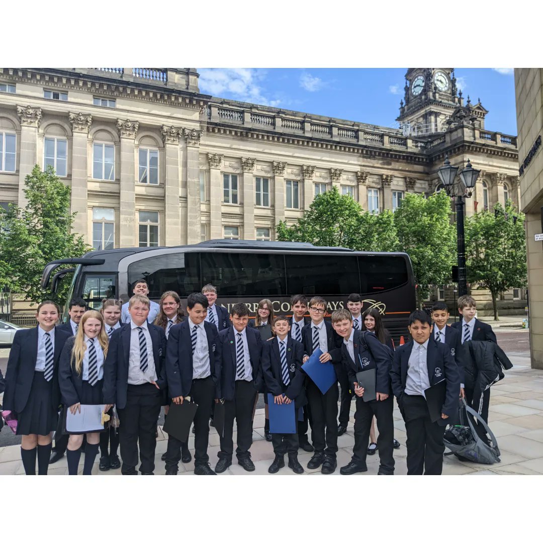 ArtsHya's tweet photo. We have arrived in sunny Bolton, for our backstage Theatre Tour @octagontheatre 

🎭🔆📸

@hyndburnacademy @MrLWare23 https://t.co/xeHkMS5EOG