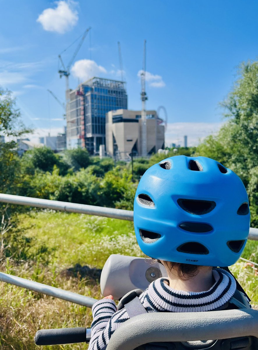 lara_kinneir's tweet image. Checking out progress #EastBank @V_and_A #East @noordinarypark #futureuser