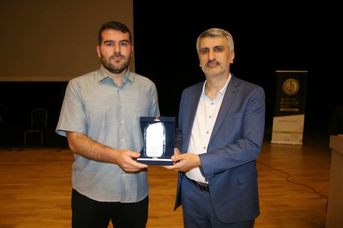 Şehit Ali Haydar Bengi'nin Hayatını anlatan "Ölümü Öldüren" Belgesel Filminin galası yapıldı.

Gazze'ye insani yardım için yola çıkan Mavi Marmara gemisine düzenlenen saldırıda şehit olan Ali Haydar Bengi'nin hayatını anlatan belgesel filmin galası Diyarbakır’da gerçekleştirildi.