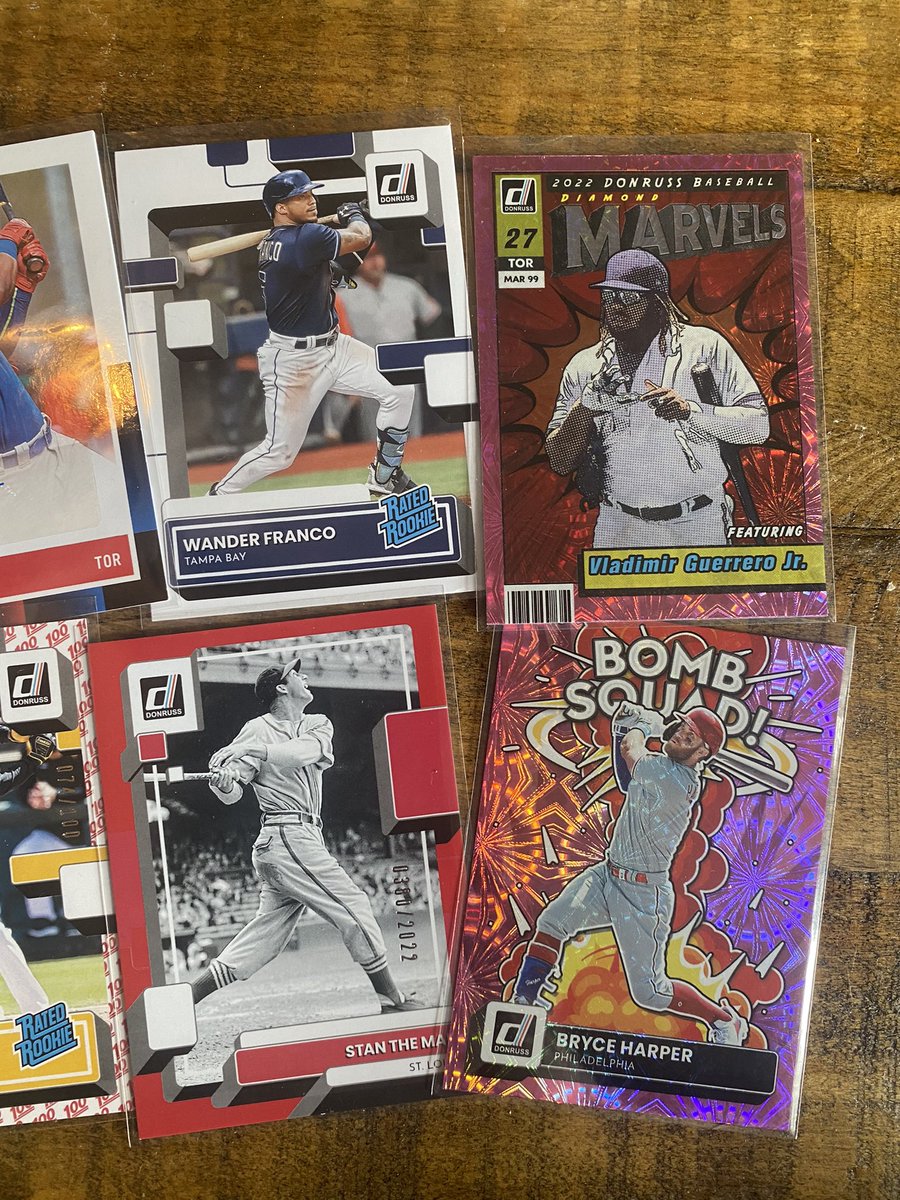 Cardstoria's tweet image. Not a bad Donruss Mega Box. I like the insets @CardPurchaser