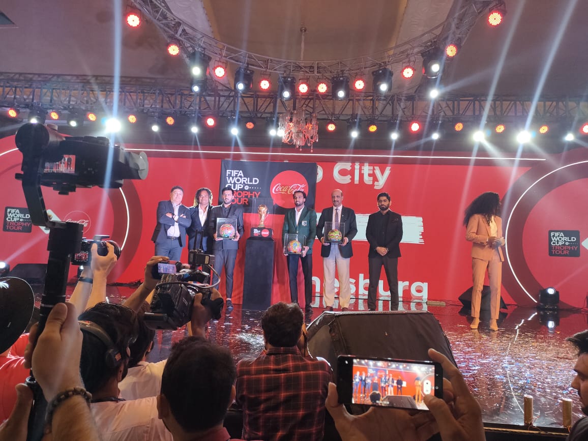 SaddamSH17's tweet photo. It's again Historical moment for Pakistan and for Pakistani footballers,Great initiative by Coca cola Pakistan bring FIFA world cup trophy in Pakistan to make soft and great image of Pakistan Globally thank you Coca cola Pakistan Give us this Great memories.
#believingismagic https://t.co/HGiH8QXjE6