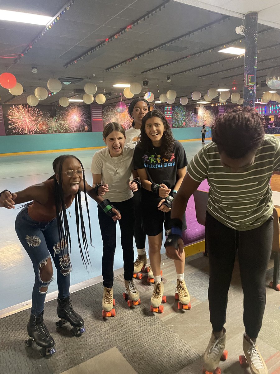 HighPeoria's tweet photo. The ladies took their talents to the skate rink last night. Glad everyone is still in one piece😂💚💛🏀 https://t.co/9HrJkhBsLV