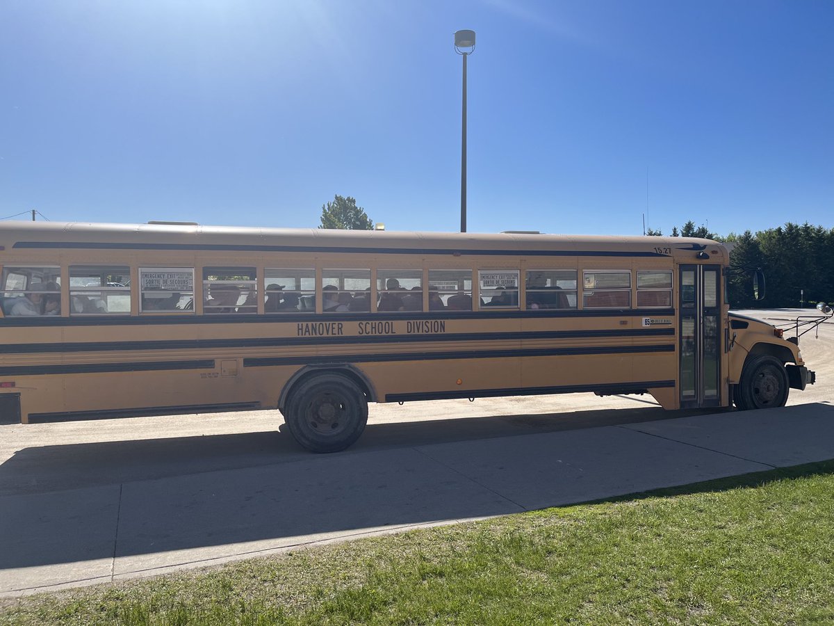 MrAJNeufeld's tweet photo. ⁦@MMShanover⁩ Gr 5/6 track athletes are off to Stonybrook. Good luck today! https://t.co/u1AKbwRUnK