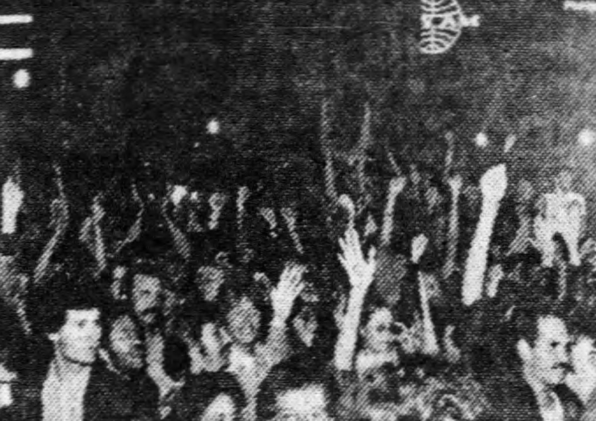 leftinthebay's tweet photo. 45 years ago, Jun 7 1977, 5000 gay people took to the streets of San Francisco in a spontaneous protest of Miami's decision to repeal a gay rights ordinance. The leaderless group marched to Union Square, where they ran a "red 'Gay Revolution' flag" up the flagpole https://t.co/5mYJnyVClR