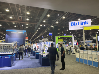 AutomateShow's tweet photo. Day one was one for the books! We’re looking forward to another day full of inspirational keynote sessions, conference classes, exhibits and more! #AutomateShow https://t.co/HiOTWDSrh8