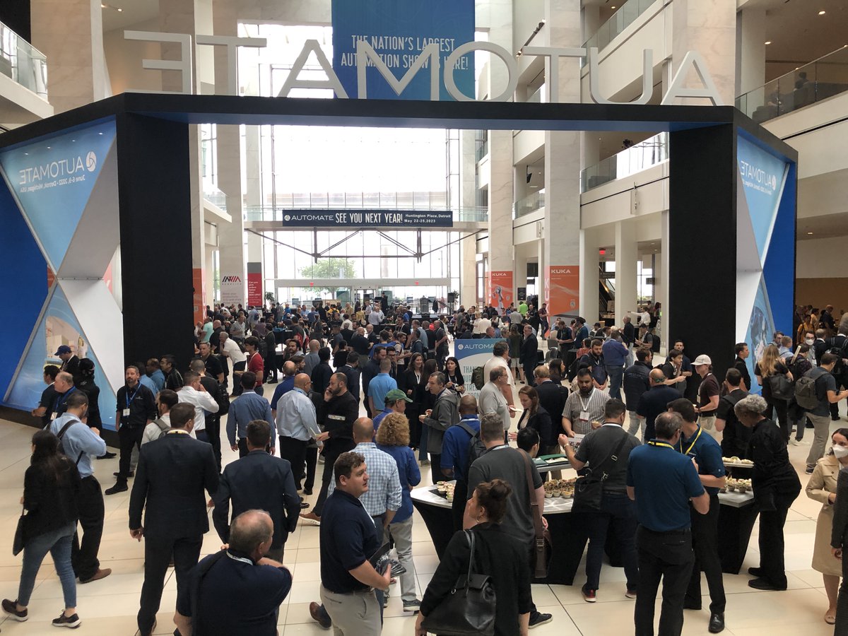 AutomateShow's tweet photo. Day one was one for the books! We’re looking forward to another day full of inspirational keynote sessions, conference classes, exhibits and more! #AutomateShow https://t.co/HiOTWDSrh8