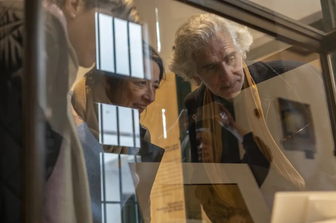 Abrimos nuevamente nuestras puertas y la Casa se llenó de vida 🌈 
¡Te invitamos a visitarla y conocer las nuevas exhibiciones! 

Fin de semana ABIERTO de 9 a 17h ⏱️