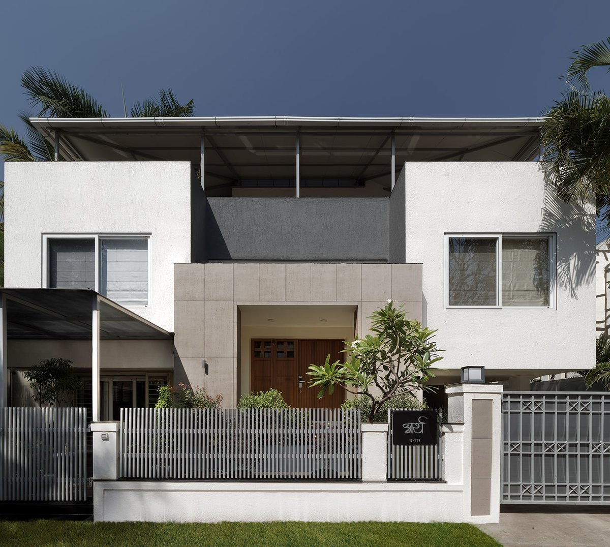 AadiDesign's tweet photo. #Facade #facelift of a #Bungalow #Renovation

#architecture #arquitectura #architecturephotography #architects #architecturedesign #housedesign #architectural #residentialdesign #archidaily #residentialarchitecture #houses #modernarchitecture #facadedesign #facade #aadidesign https://t.co/yZmUqsds2x