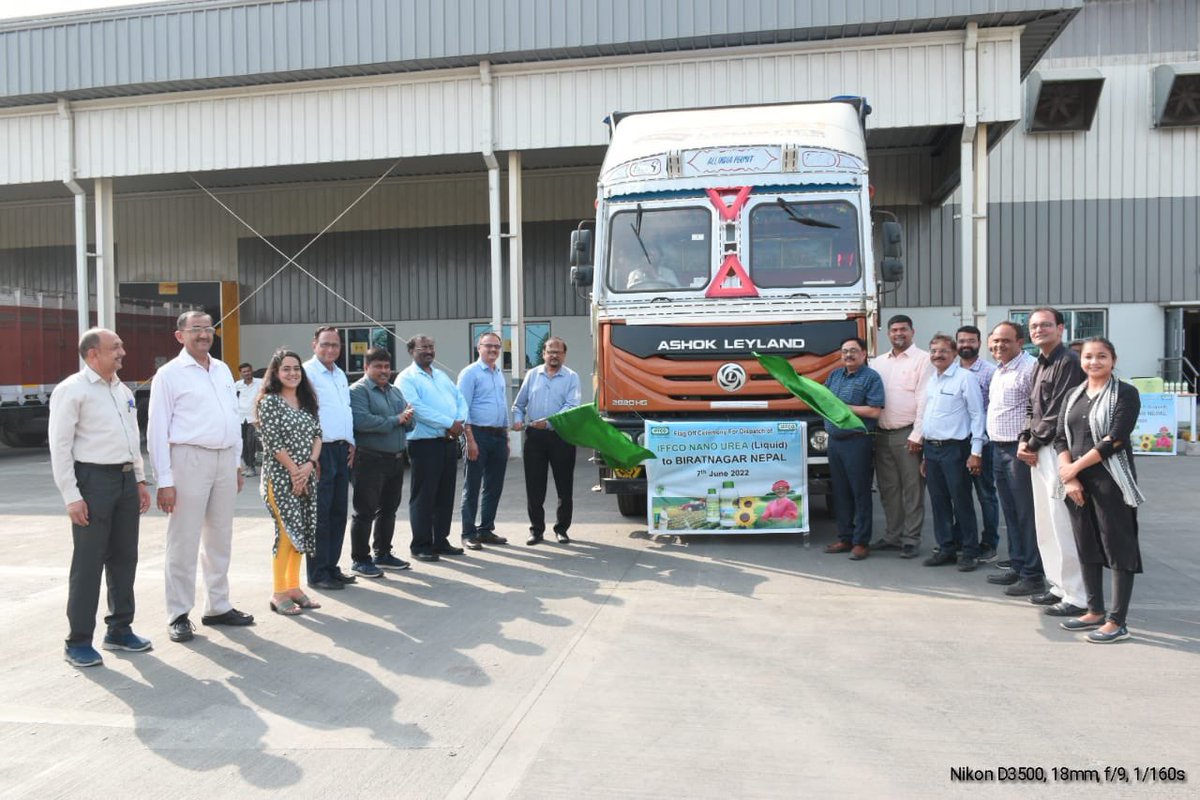 drusawasthi's tweet photo. I am glad to share that today; First Export consignment of #IFFCONanoUrea to Nepal was flagged off today from Nano Fertiliser Plant, Kalol Unit by Unit Head &amp; Director, #IFFCO @dginamdar. It’s a new beginning in global fertiliser market. My best wishes to everyone. https://t.co/pz81tKJFjN