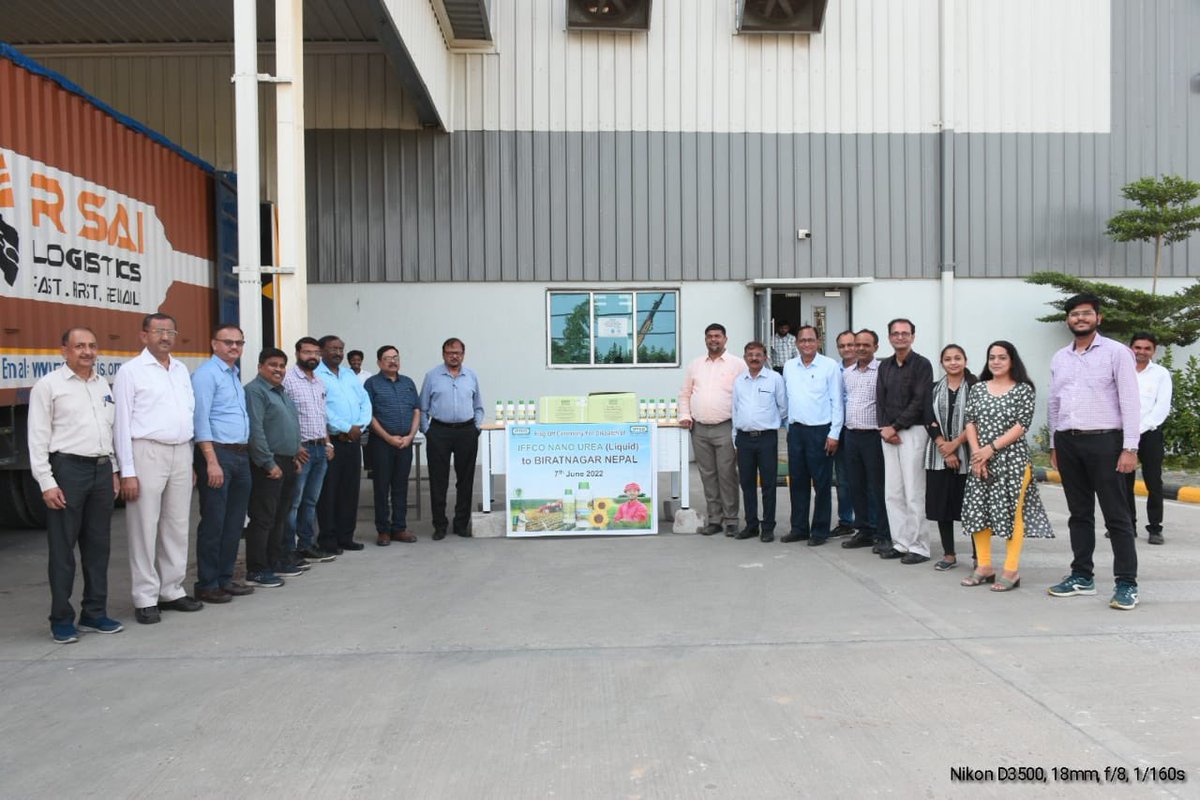 drusawasthi's tweet photo. I am glad to share that today; First Export consignment of #IFFCONanoUrea to Nepal was flagged off today from Nano Fertiliser Plant, Kalol Unit by Unit Head &amp; Director, #IFFCO @dginamdar. It’s a new beginning in global fertiliser market. My best wishes to everyone. https://t.co/pz81tKJFjN