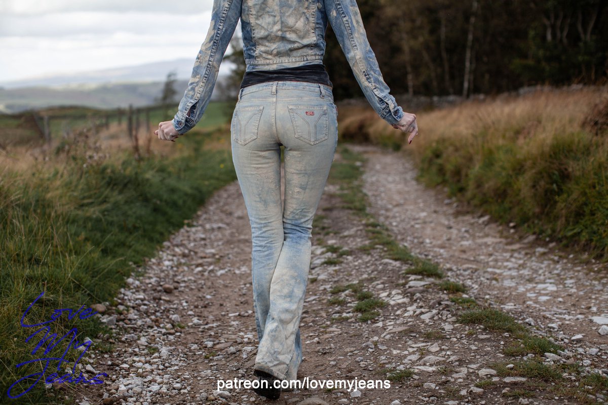 LoveMyJeans1's tweet photo. Would be so fun to mess around in these dirty jeans...
Full video - https://t.co/Q1Kwy1waOt
#jeans #denim #boots #heels #dirty #messy #messyjeans #dirtyjeans #misssixty #misssixtyjeans #denimbabes #doubledenim #jeansfashion #booty #ass #jeansass #jeanslover #jeansaddict #hot https://t.co/gjI601TBCl