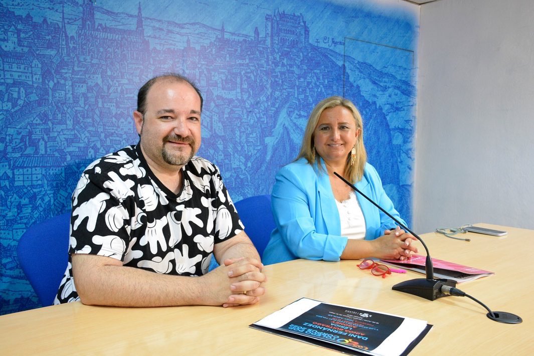 maitepuigca's tweet photo. Hoy he presentado junto a @currogarciamusi los conciertos organizados por el @toledoayto y @SER_Toledo . “Los 40 Dance”,”Cadena Dial Corpus” con @esfunambulista y”Los 40 Toledo Pop Corpus” con Dani Fernandez y @AinoaBuitrago, entre otros. Todos son gratuitos. Os esperamos!!!! https://t.co/6E86RzNyRP