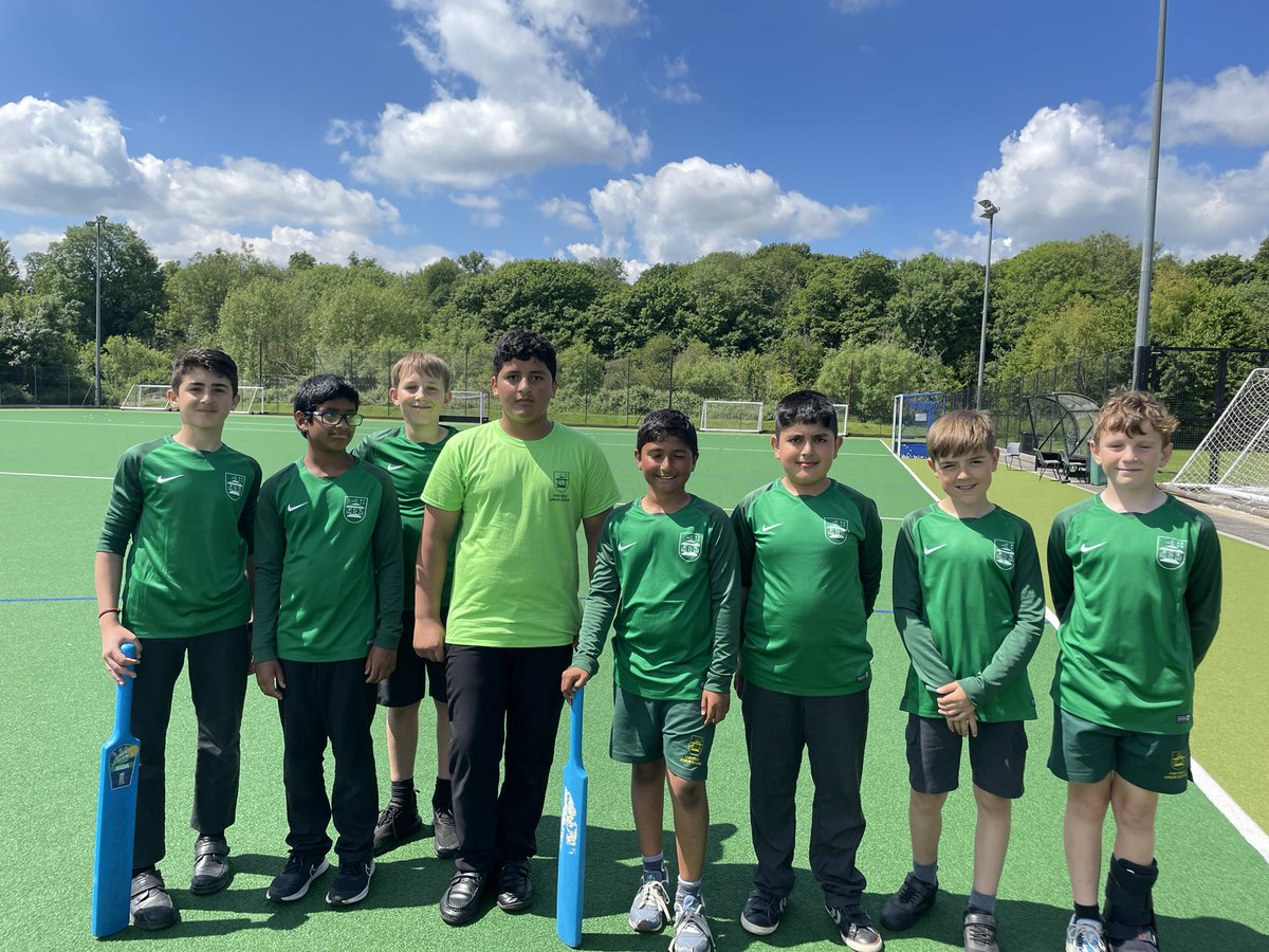 FairFieldJrSch's tweet photo. A sunny active morning batting, bowling and fielding for our cricket team - through to the @WandHSSP finals! Thanks to all the organisers #cocurricular #Cricket #ffjs 🏏🥇 https://t.co/pAMr6B522I