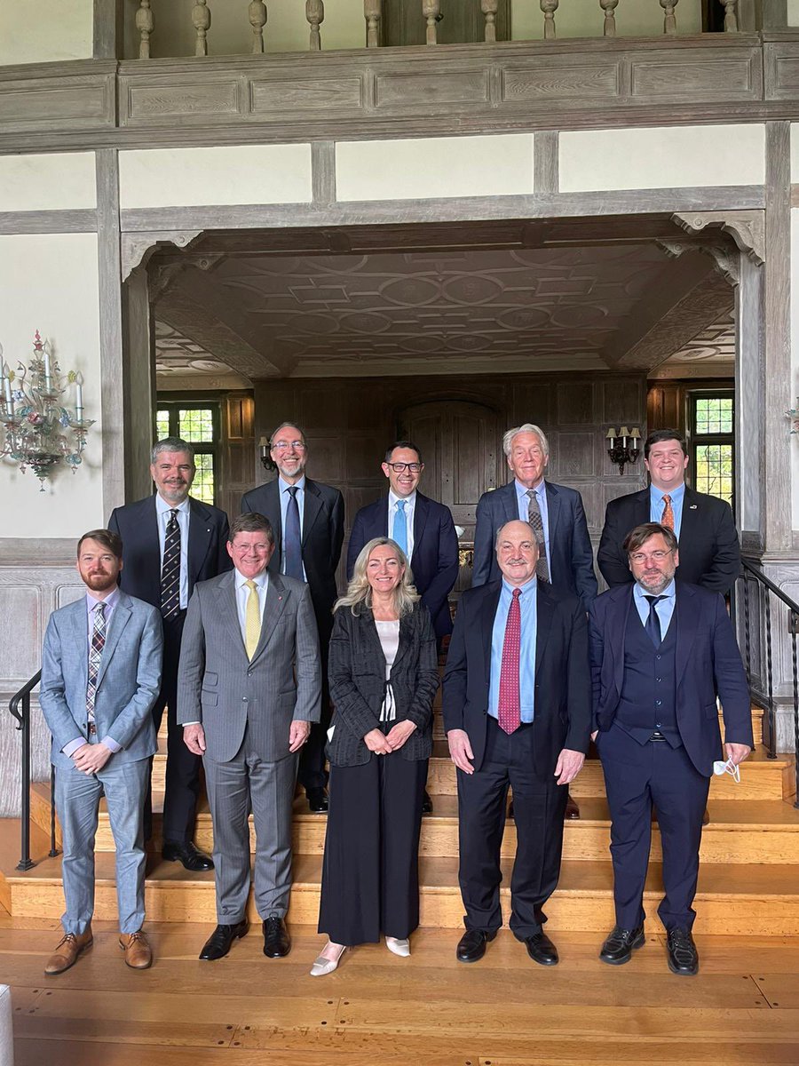 ItalyinUS's tweet photo. #Italy &amp; the U.S. stepping up cooperation on #CyberSecurity. Great meetings of @robertobaldoni, DG of the 🇮🇹 @csirt_it, with DNSA Anne Neuberger, National Cyber Director Chris Inglis, CISA Director Jen Easterly @CISAJen, SBO Jennifer Bachus @StateCDP, 🇺🇸think tanks &amp; universities https://t.co/V39IzeaqH5
